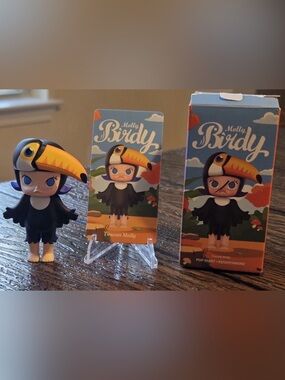 Extremely RARE Pop Mart x Kennyswork "Toucan Molly"  Birdy Series